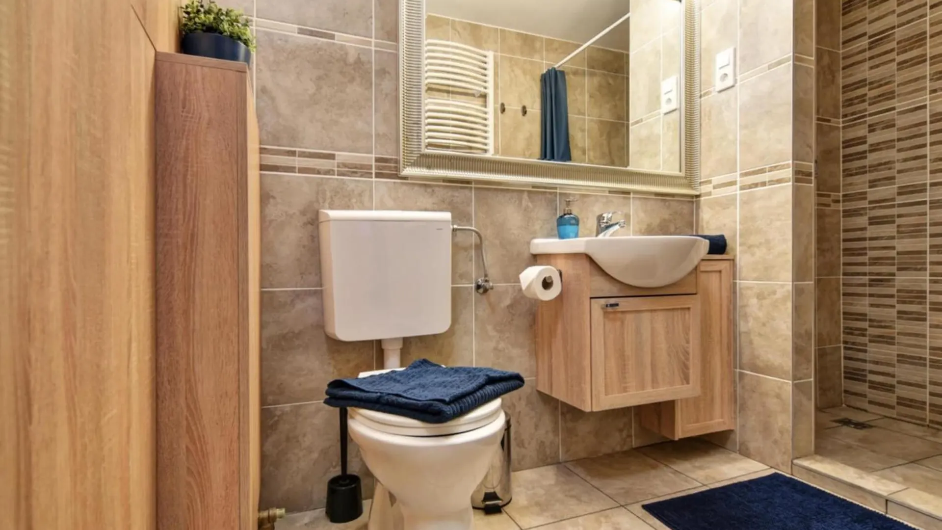 Charles City Centre Apartment Budapest Hungary